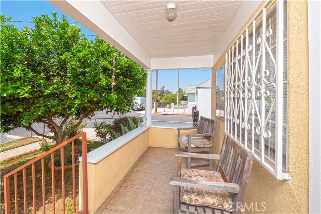 1203 E 33rd Street, Los Angeles CA: https://media.crmls.org/medias/4590e0f1-d074-449c-9ea9-a4bec9902f09.jpg