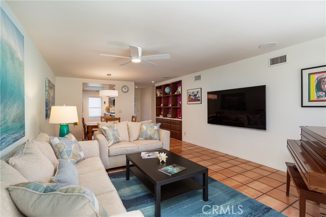 Detail Gallery Image 8 of 33 For 2012 Baja, Newport Beach,  CA 92660 - 3 Beds | 2 Baths