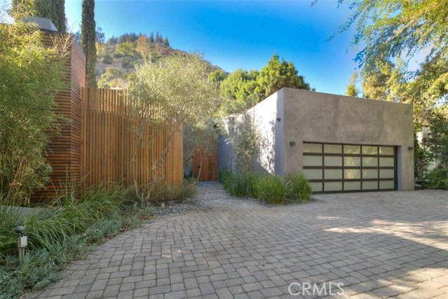 Photo of 1465 Benedict Canyon Drive, Beverly Hills, CA 90210