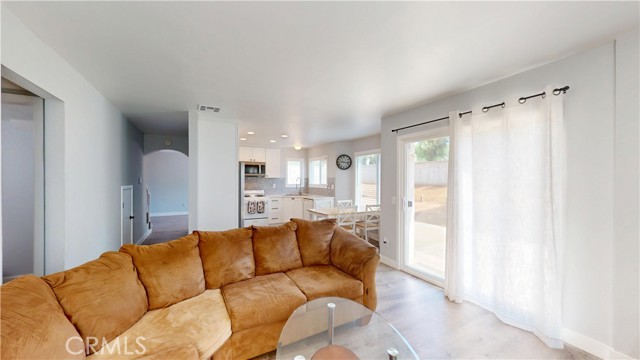 8161 Haven View Drive, Jurupa Valley CA: https://media.crmls.org/medias/4592eaf1-652c-45da-a25f-fde4da48be40.jpg