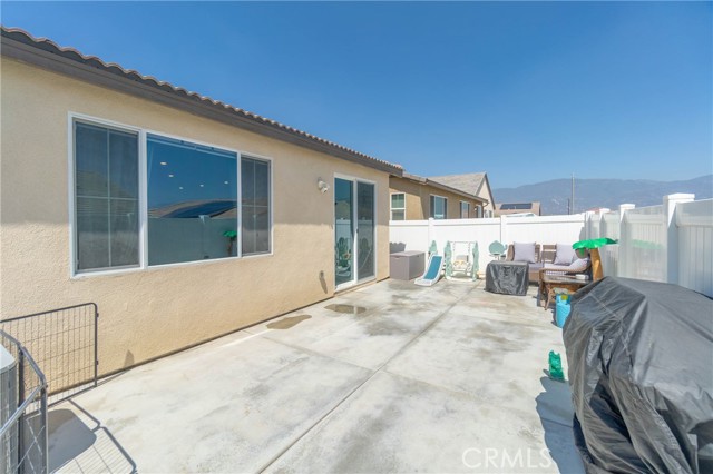 561 Yukon Rd, Rialto, CA 92377 photo 23