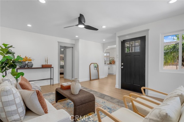 314 N Jackson Street, Santa Ana CA: https://media.crmls.org/medias/45939f29-2c39-4e07-927d-955bfbc06427.jpg