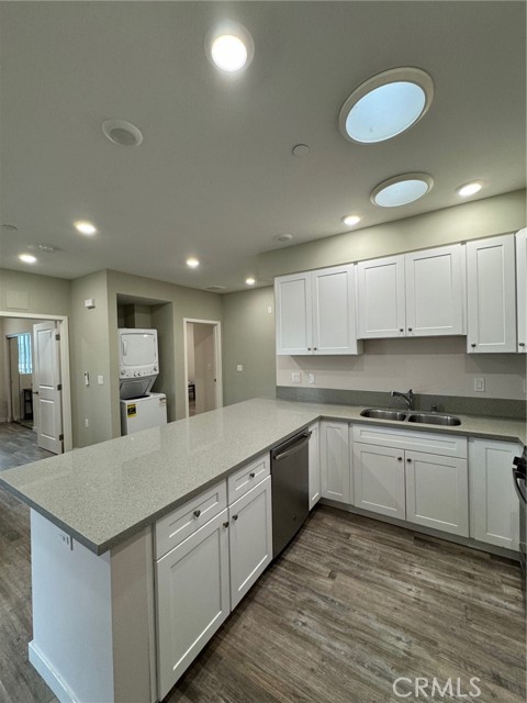 Detail Gallery Image 8 of 32 For 621 1/2 N Normandie Ave, Los Angeles,  CA 90004 - 4 Beds | 4 Baths