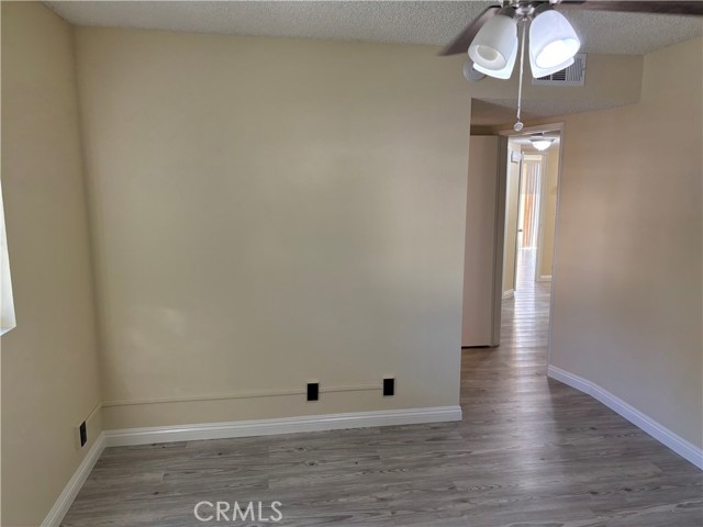 10863 Chestnut St., Los Alamitos CA: https://media.crmls.org/medias/4594d112-4cfe-4fc6-85f4-081481ce6445.jpg