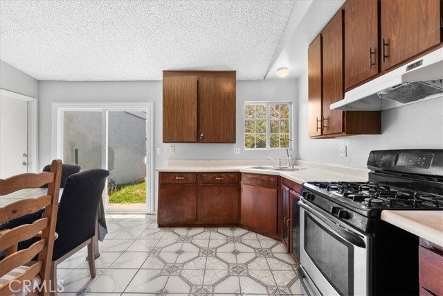 544 N Loretta Street, Rialto CA: https://media.crmls.org/medias/4594ee64-877e-43af-81d2-898a73280fe5.jpg