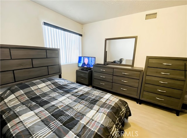 Detail Gallery Image 15 of 27 For 900 W Sierra Madre #44,  Azusa,  CA 91702 - 3 Beds | 2/1 Baths