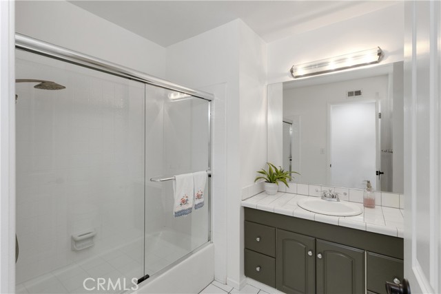 Detail Gallery Image 13 of 36 For 1956 Flamingo Dr, Costa Mesa,  CA 92626 - 4 Beds | 3 Baths