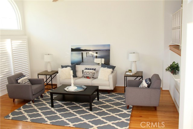 Detail Gallery Image 5 of 19 For 19381 Maidstone Ln, Huntington Beach,  CA 92648 - 2 Beds | 2/1 Baths