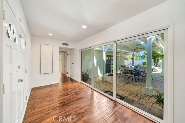 Detail Gallery Image 29 of 48 For 6136 Kentland, Woodland Hills,  CA 91367 - 4 Beds | 3 Baths