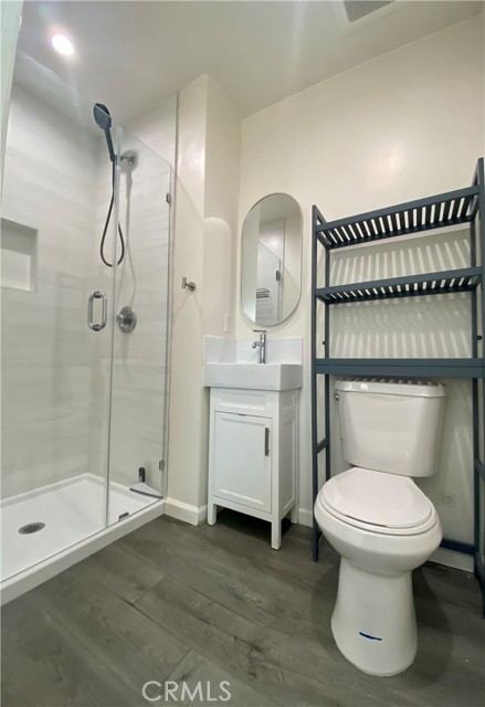 Detail Gallery Image 9 of 18 For 7252 Rubio, Lake Balboa,  CA 91406 - 0 Beds | 1 Baths