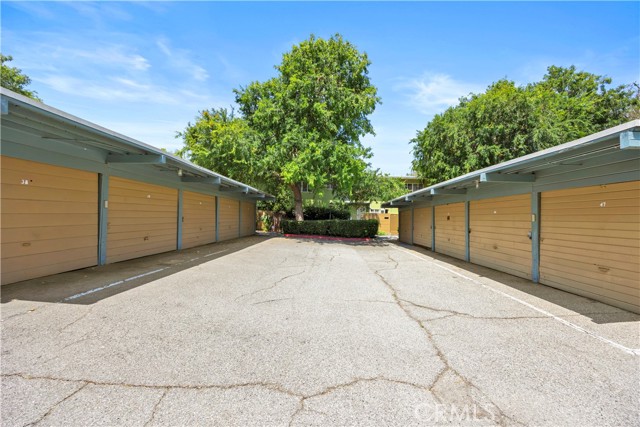 5188 VIllage Green, Los Angeles CA: https://media.crmls.org/medias/4597e5c8-7162-4a81-ac91-ba42667c2ebf.jpg