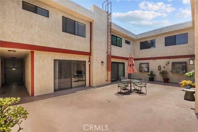 Detail Gallery Image 27 of 37 For 11274 Morrison St #2,  North Hollywood,  CA 91601 - 2 Beds | 2/1 Baths