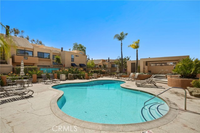 25712 Le Parc, Lake Forest CA: https://media.crmls.org/medias/45989e1f-40c8-4e47-a596-0bf7fcd3224c.jpg