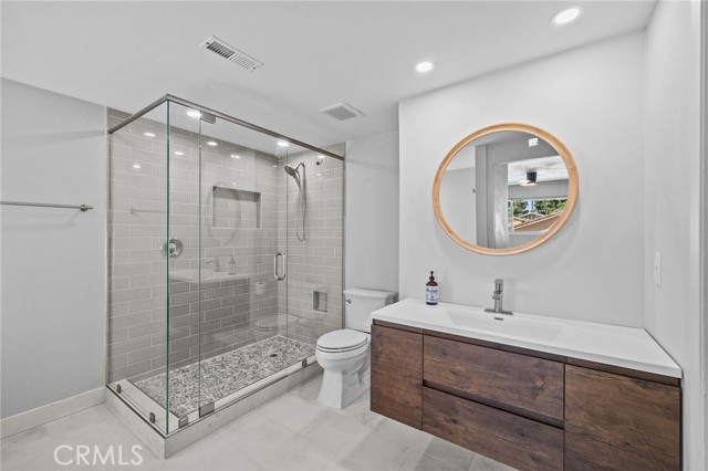 Detail Gallery Image 30 of 37 For 6791 Gas Light Dr, Huntington Beach,  CA 92647 - 4 Beds | 2/1 Baths