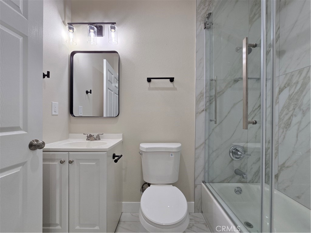 https://media.crmls.org/medias/4598df94-b39a-42bb-b3ac-eb9546ac3bc1.jpg?preset=X-Large
