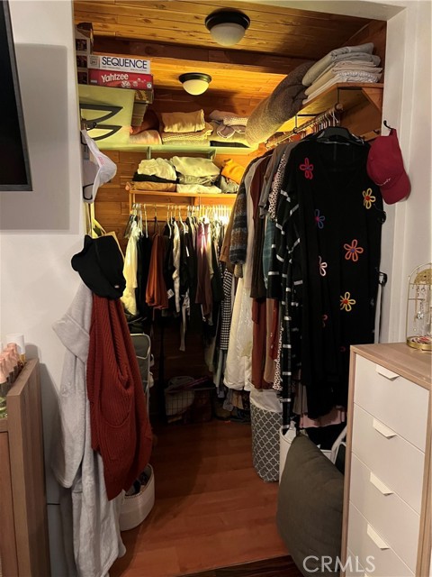 9312 Garden View Avenue, South Gate CA: https://media.crmls.org/medias/459947ed-2427-4159-876c-f369f442d35e.jpg