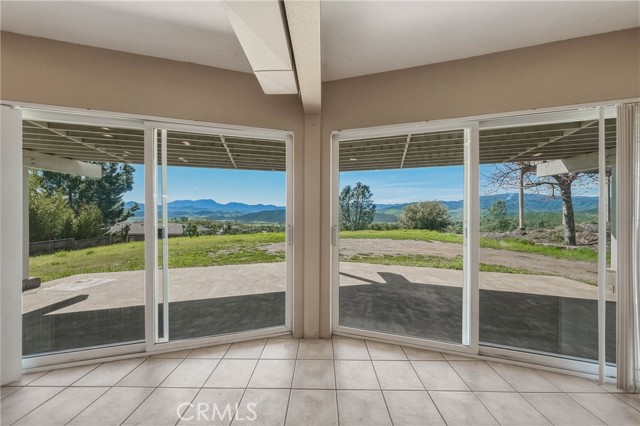 Detail Gallery Image 22 of 69 For 19383 Stonegate Rd, Hidden Valley Lake,  CA 95467 - 4 Beds | 3 Baths