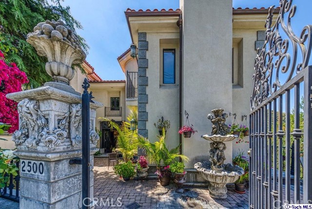 Photo of 2500 Cascadia Drive, Glendale, CA 91206