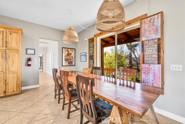 7423 Juniper Road, Joshua Tree CA: https://media.crmls.org/medias/459b110f-916a-4ee6-8492-f9cae58aa007.jpg