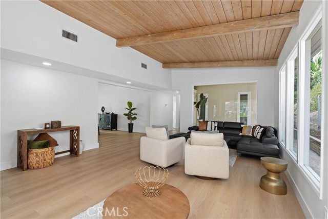 Front Image Thumbnail for CRPW25279129