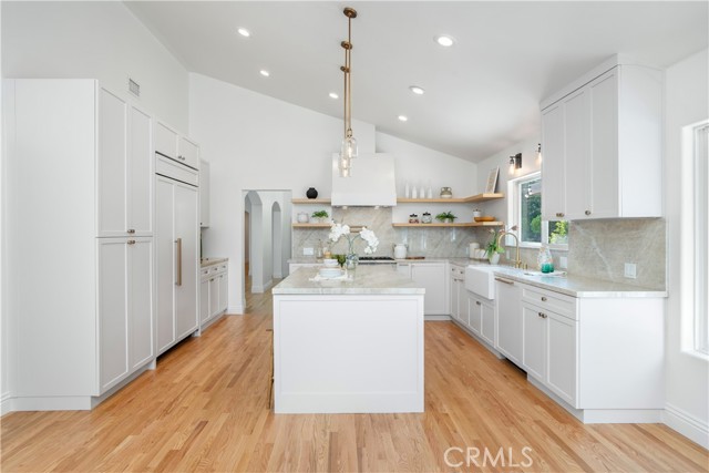 1247 Journeys End Drive, La Canada Flintridge CA: https://media.crmls.org/medias/459c8360-b464-4789-9033-abdc67f38d5c.jpg