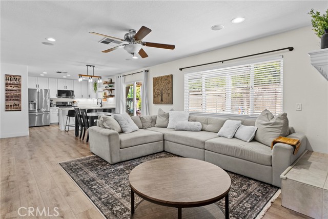 Detail Gallery Image 6 of 60 For 38551 Tranquila Ave, Murrieta,  CA 92563 - 3 Beds | 2/1 Baths