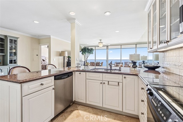 31755 Coast Hwy., Laguna Beach CA: https://media.crmls.org/medias/459d9d4b-4445-48b9-9612-ba359e58901a.jpg