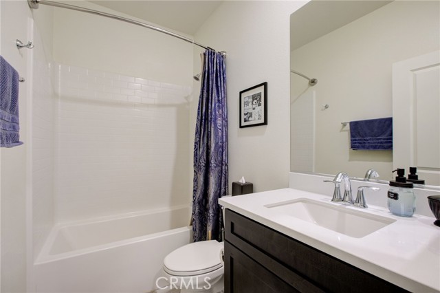 Detail Gallery Image 27 of 46 For 26412 Brahman Ct, Saugus,  CA 91350 - 3 Beds | 2/1 Baths