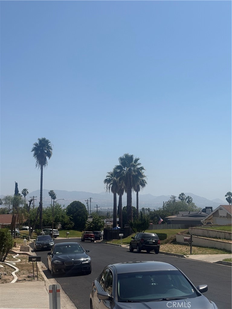 https://media.crmls.org/medias/459dbe8c-d491-4712-8add-3c1a66f05835.jpg?preset=X-Large