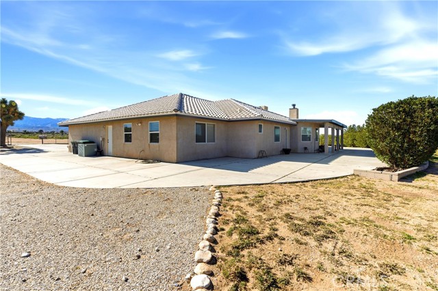Detail Gallery Image 9 of 58 For 7330 Smoke Tree, Phelan,  CA 92371 - 4 Beds | 3 Baths