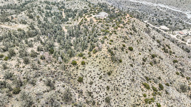 Detail Gallery Image 6 of 16 For 4 Oak Springs Valley Dr, Pinon Hills,  CA 92372 - – Beds | – Baths