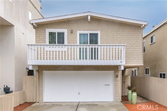 920 Loma Drive, Hermosa Beach, California 90254, 3 Bedrooms Bedrooms, ,2 BathroomsBathrooms,Residential,Sold,Loma,SB17005195