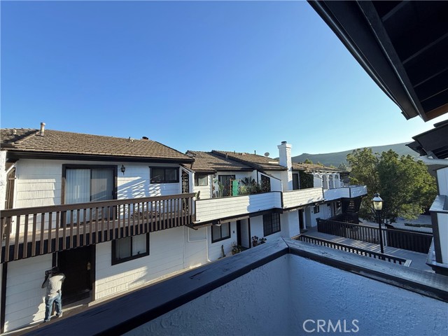Detail Gallery Image 2 of 26 For 5250 Colodny Dr #19,  Agoura Hills,  CA 91301 - 2 Beds | 2/1 Baths
