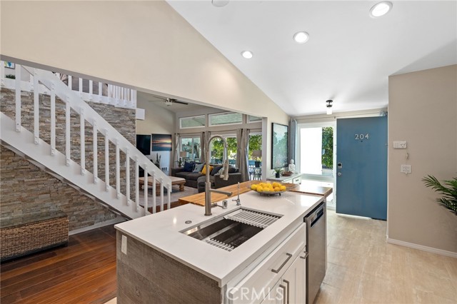 631 Prospect Avenue, Redondo Beach, California 90277, 3 Bedrooms Bedrooms, ,2 BathroomsBathrooms,Residential,Sold,Prospect,SB22086433