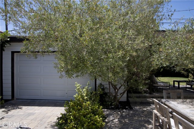Detail Gallery Image 21 of 24 For 1029 Keniston Ave, Los Angeles,  CA 90019 - 4 Beds | 3 Baths