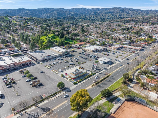 Detail Gallery Image 58 of 59 For 23514 via Decano, Valencia,  CA 91355 - 4 Beds | 2 Baths