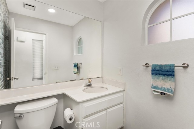 Detail Gallery Image 14 of 35 For 10464 Agate, Mentone,  CA 92359 - 3 Beds | 2/1 Baths