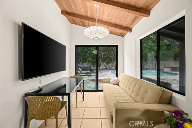 435 E Chuckwalla, Palm Springs CA: https://media.crmls.org/medias/45a22386-137f-4279-9ef2-a3137ee4349c.jpg