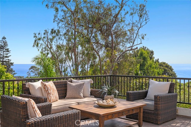 31402 Ocean View, Laguna Beach CA: https://media.crmls.org/medias/45a22d79-e1ac-43db-9add-097b12dbb664.jpg