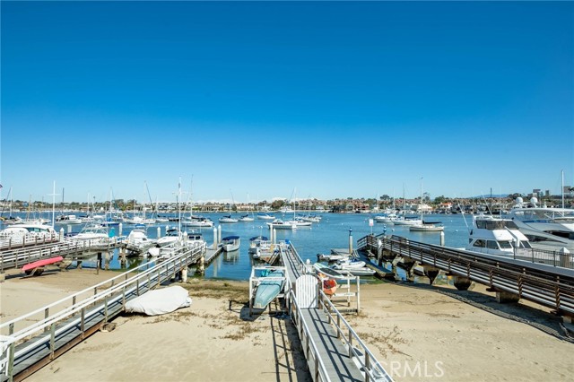 Detail Gallery Image 29 of 34 For 311 E Edgewater a,  Newport Beach,  CA 92661 - 2 Beds | 1 Baths