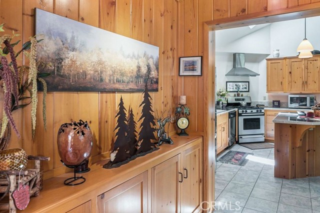 Detail Gallery Image 14 of 26 For 475 Blue Jay Canyon Rd, Blue Jay,  CA 92317 - 2 Beds | 2/1 Baths
