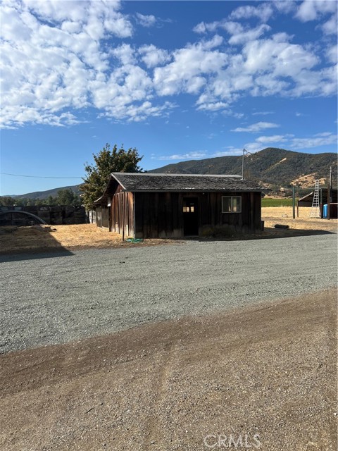 115 Mathews Road, Lakeport CA: https://media.crmls.org/medias/45a334de-bf09-4f3a-a556-2f048b819119.jpg