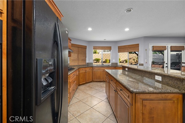 Detail Gallery Image 11 of 50 For 3200 Still Meadow Ln, Lancaster,  CA 93536 - 5 Beds | 4/1 Baths