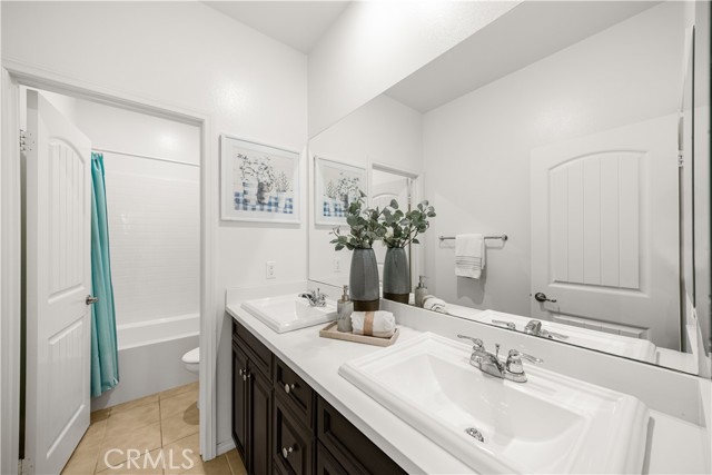 Detail Gallery Image 36 of 51 For 6956 La Rochelle Way, Chino,  CA 91710 - 5 Beds | 3/1 Baths