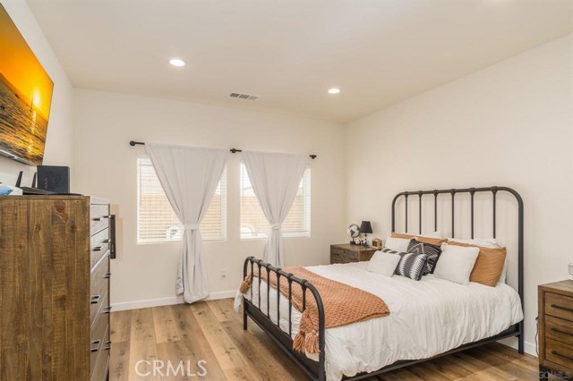 Detail Gallery Image 17 of 36 For 11359 Quail Hollow St, Victorville,  CA 92392 - 4 Beds | 3 Baths