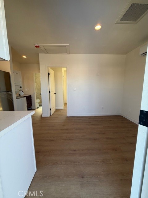 Detail Gallery Image 13 of 21 For 1327 W 89th St a,  Los Angeles,  CA 90044 - 1 Beds | 1 Baths