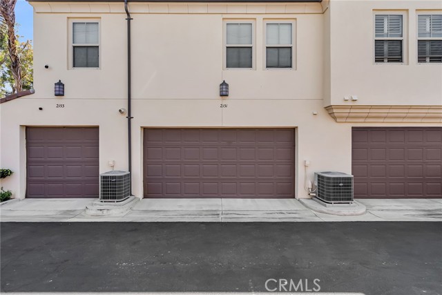 2151 Atlantic Avenue, Long Beach CA: https://media.crmls.org/medias/45a4665d-df38-4dd5-b608-cf0de68f96da.jpg