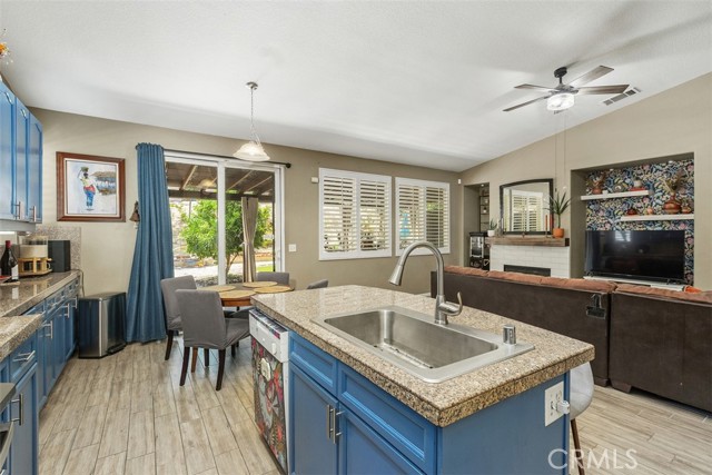 23591 Madison Avenue, Murrieta CA: https://media.crmls.org/medias/45a4a0c3-8cae-45c9-91ae-1070af57fcf2.jpg
