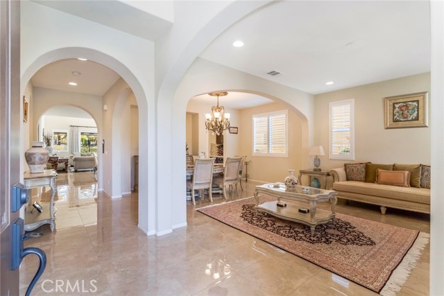 Detail Gallery Image 2 of 54 For 24824 Carbon, Valencia,  CA 91354 - 4 Beds | 3/1 Baths