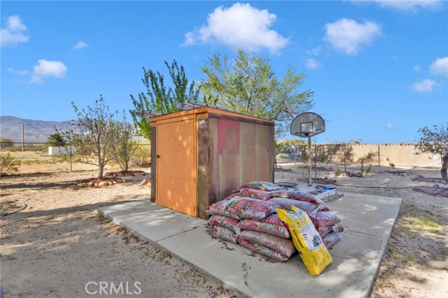 Detail Gallery Image 55 of 68 For 10298 Custer Ave, Lucerne Valley,  CA 92356 - 5 Beds | 2/1 Baths
